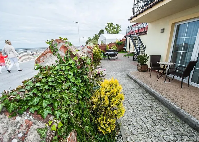 Lazur Kompleks wypoczynkowy *