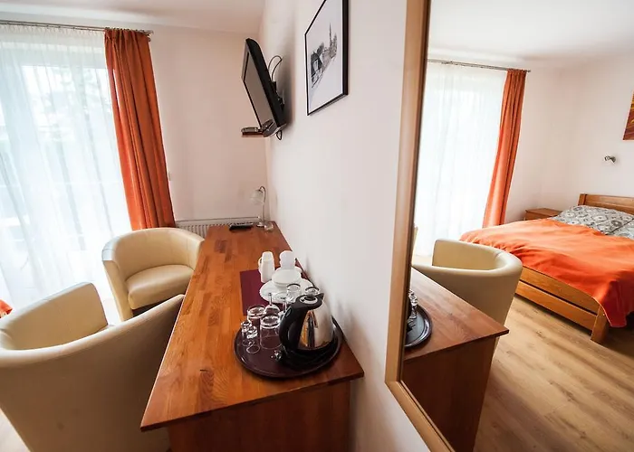 Lazur Kompleks wypoczynkowy *